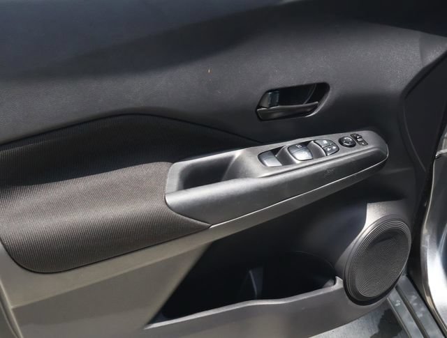 Used 2022 Nissan Kicks S FWD image 13