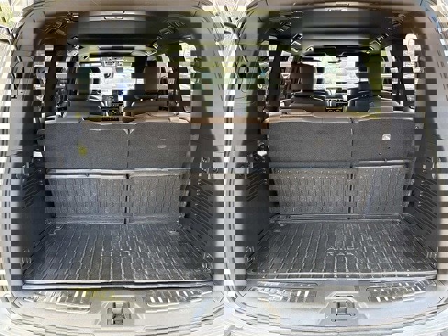 Used 2024 Nissan Armada Platinum w/ Captain's Chairs Package image 13