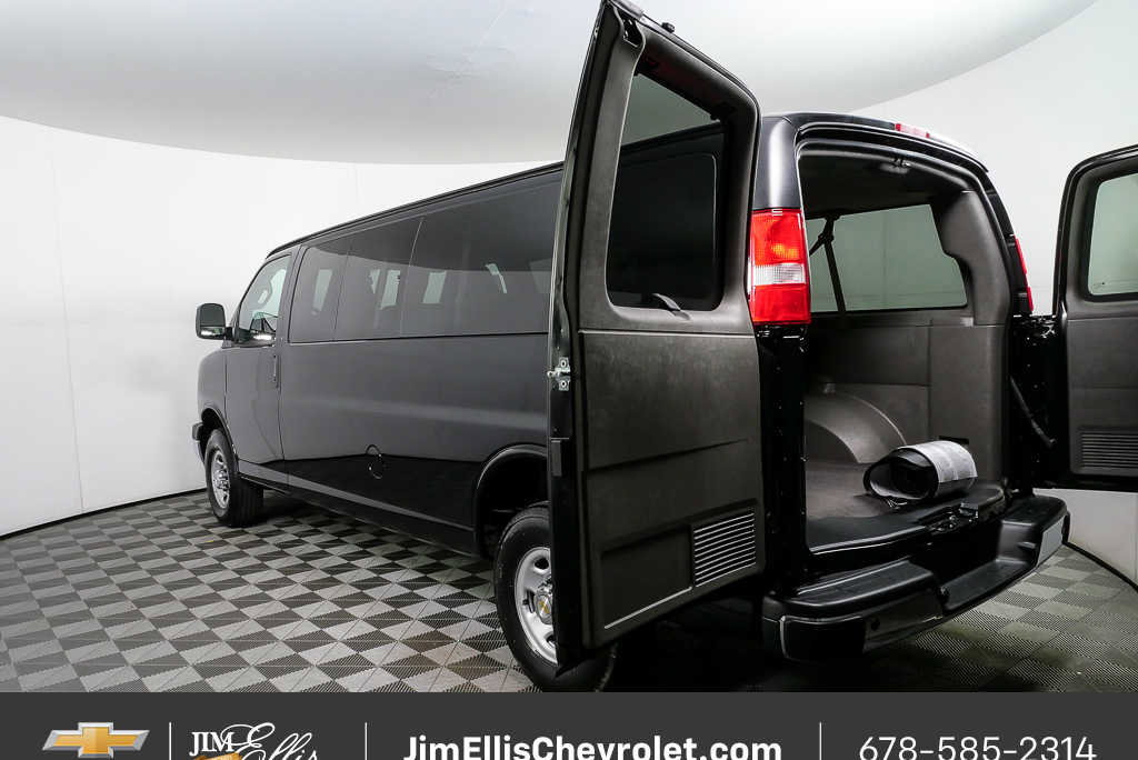 New 2025 Chevrolet Express 3500 LT w/ LT Preferred Equipment Group image 26