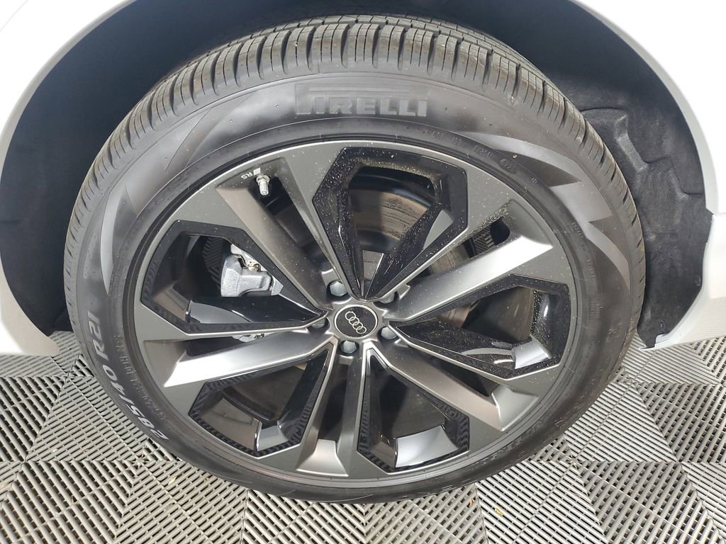 New 2026 Audi Q7 Premium Plus image 11