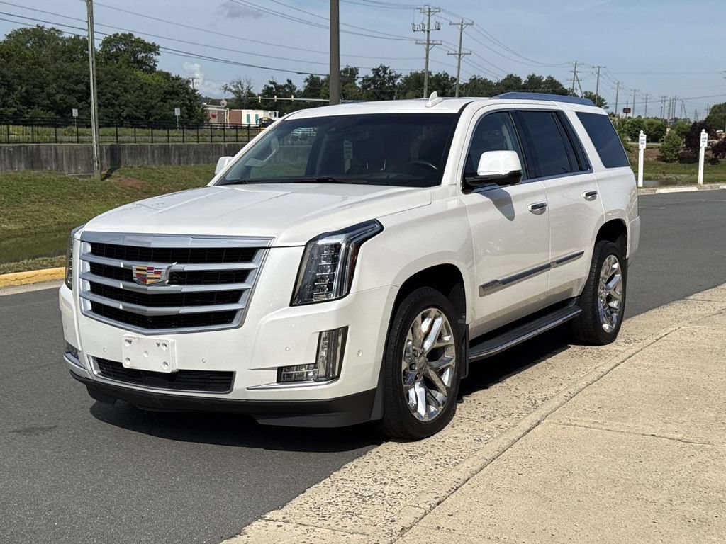 Used 2019 Cadillac Escalade Premium Luxury AWD/4WD image 21