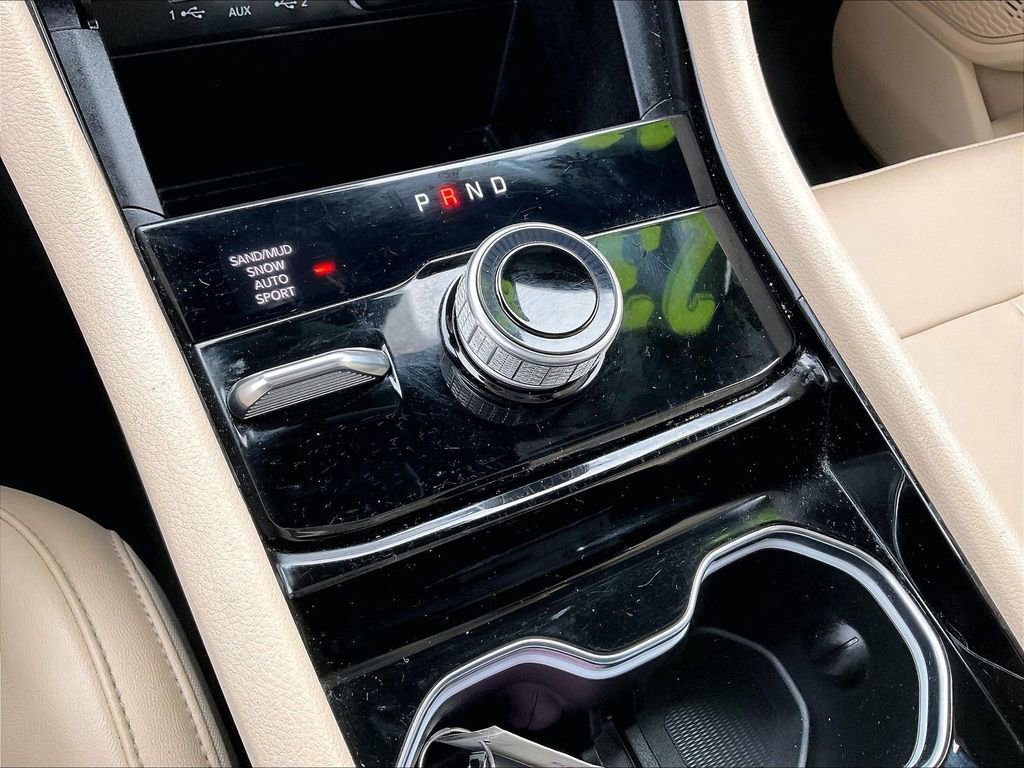 Used 2023 Jeep Grand Cherokee Limited image 32