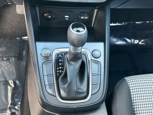 Used 2023 Hyundai Kona SE w/ Cargo Package FWD image 16