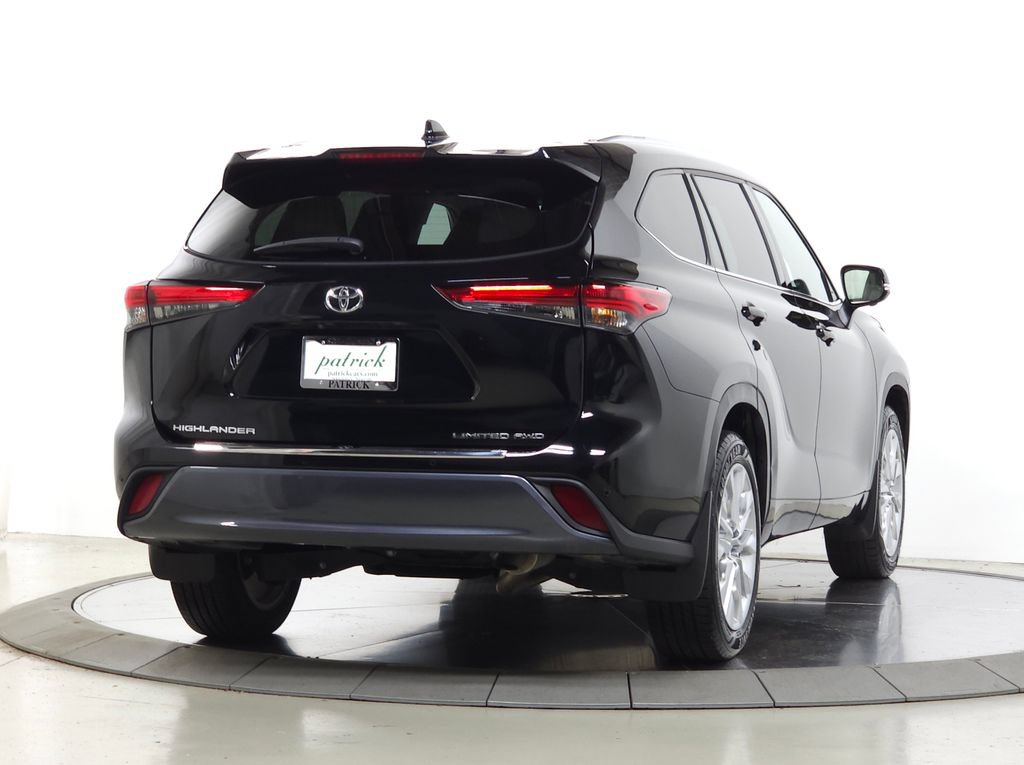 Used 2023 Toyota Highlander Limited AWD/4WD image 10