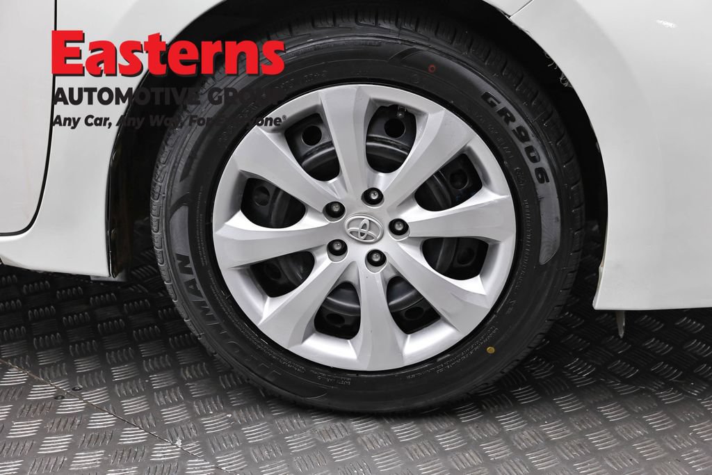 Used 2019 Toyota Corolla LE FWD image 31