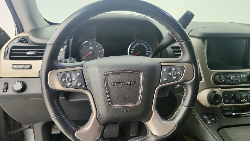 Used 2020 GMC Yukon XL Denali w/ Open Road Package RWD image 17