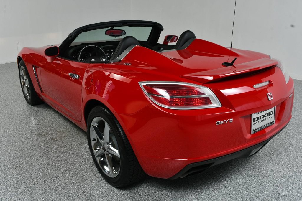 Used 2007 Saturn Sky Red Line RWD image 21