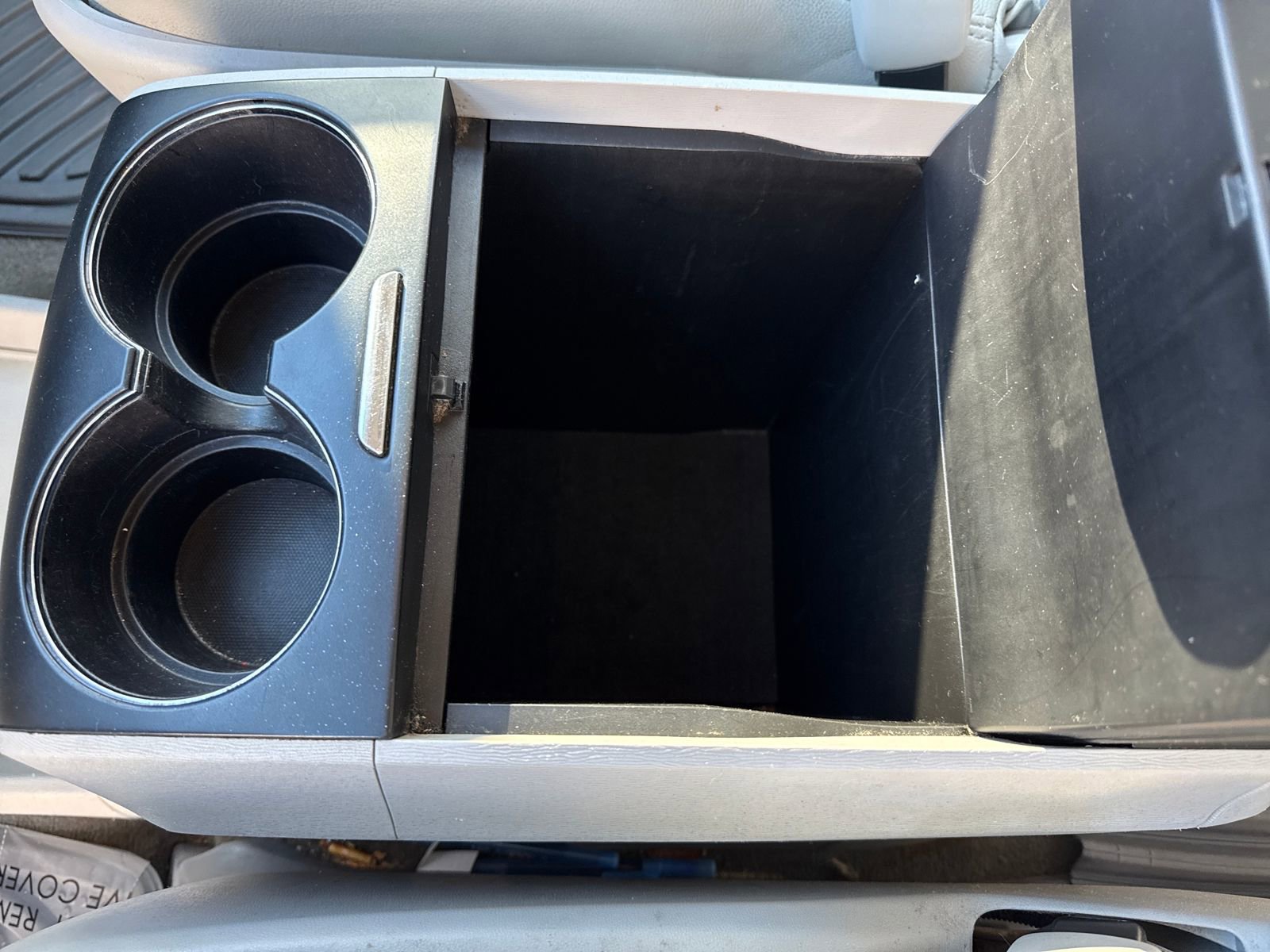 Used 2014 Toyota Sienna LE image 26