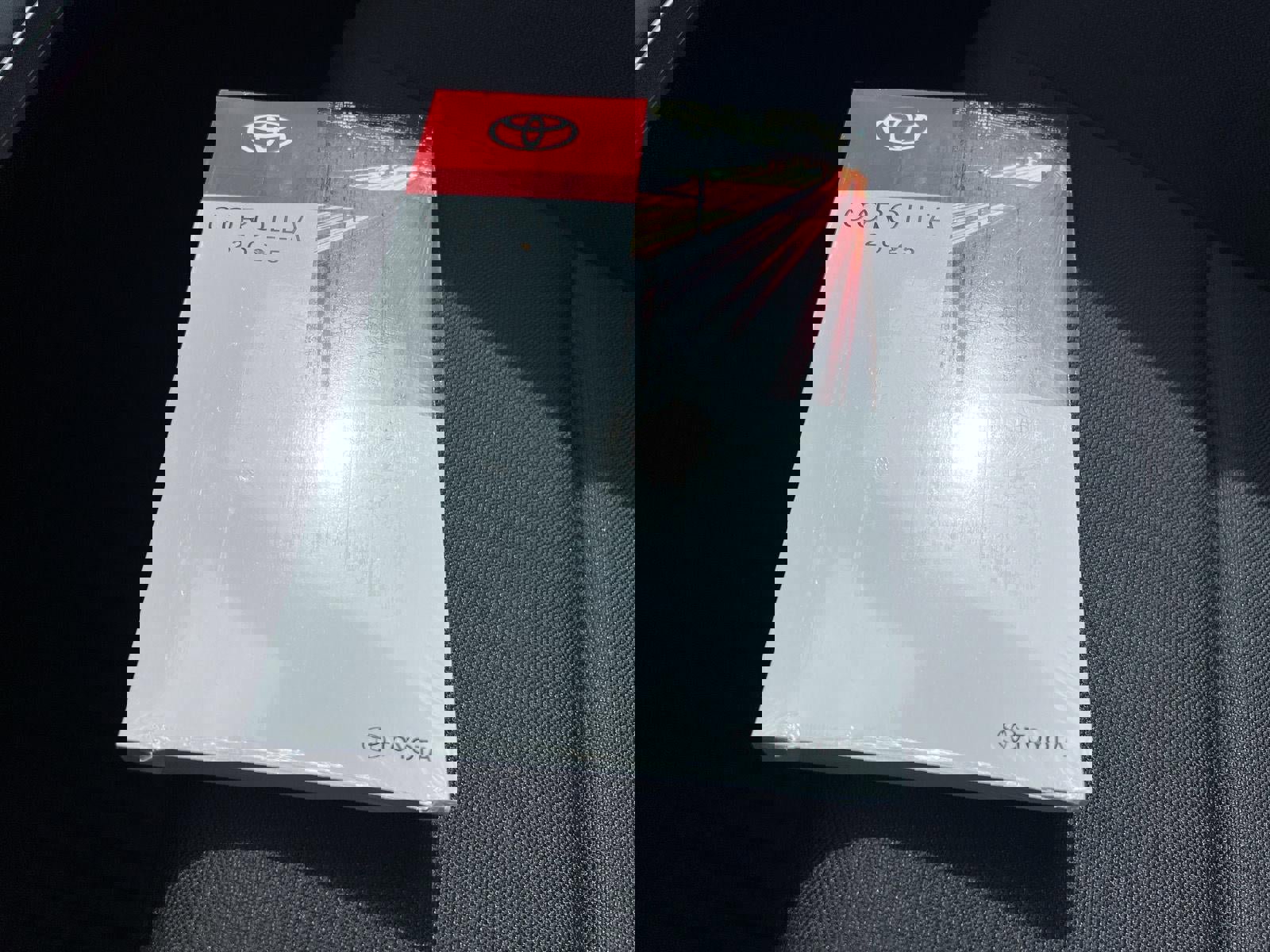 Used 2025 Toyota Corolla LE w/ LE Premium Package FWD image 20