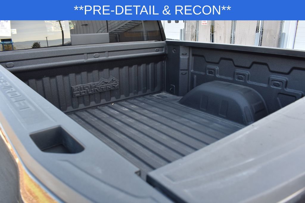 Used 2022 Chevrolet Silverado 1500 High Country w/ Max Trailering Package AWD/4WD image 8