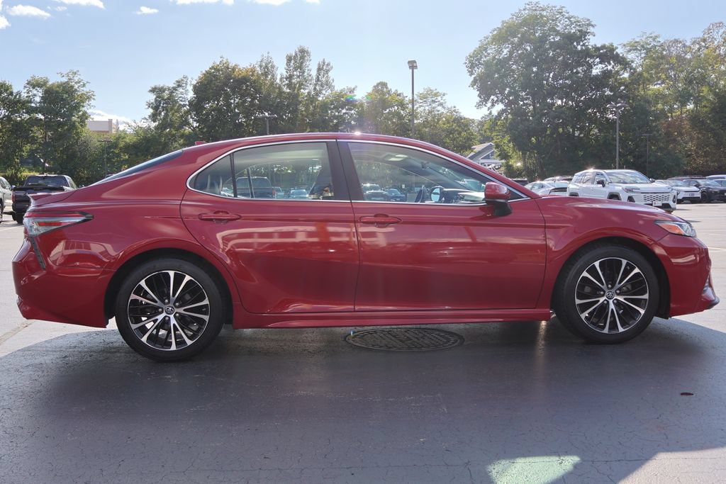 Used 2019 Toyota Camry SE FWD image 9