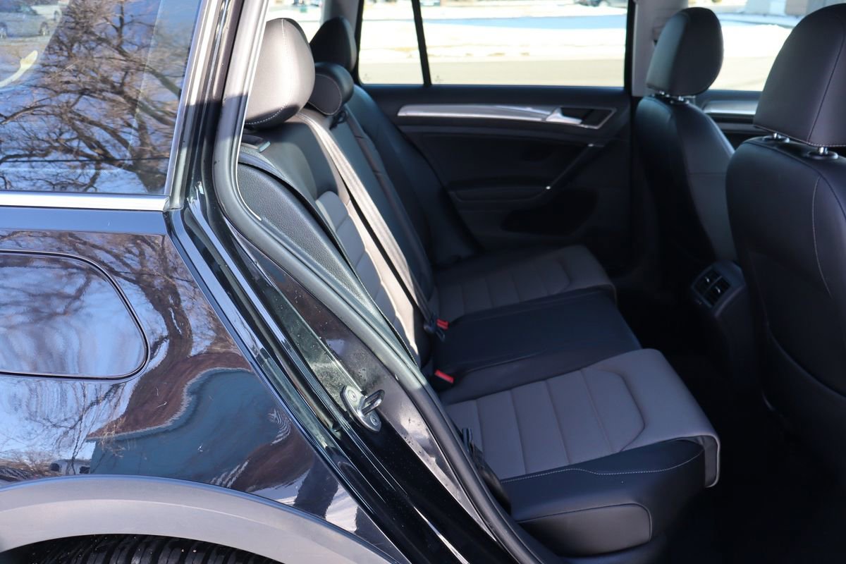 Used 2017 Volkswagen Golf Alltrack SEL image 21