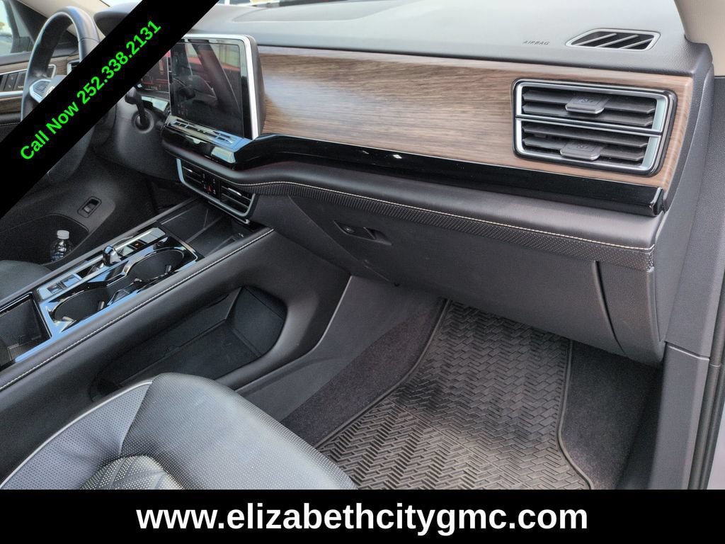 Used 2024 Volkswagen Atlas SEL Premium R-Line AWD/4WD image 23