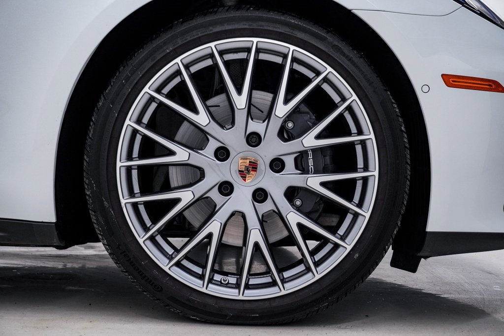 Certified 2025 Porsche Panamera 4 image 10