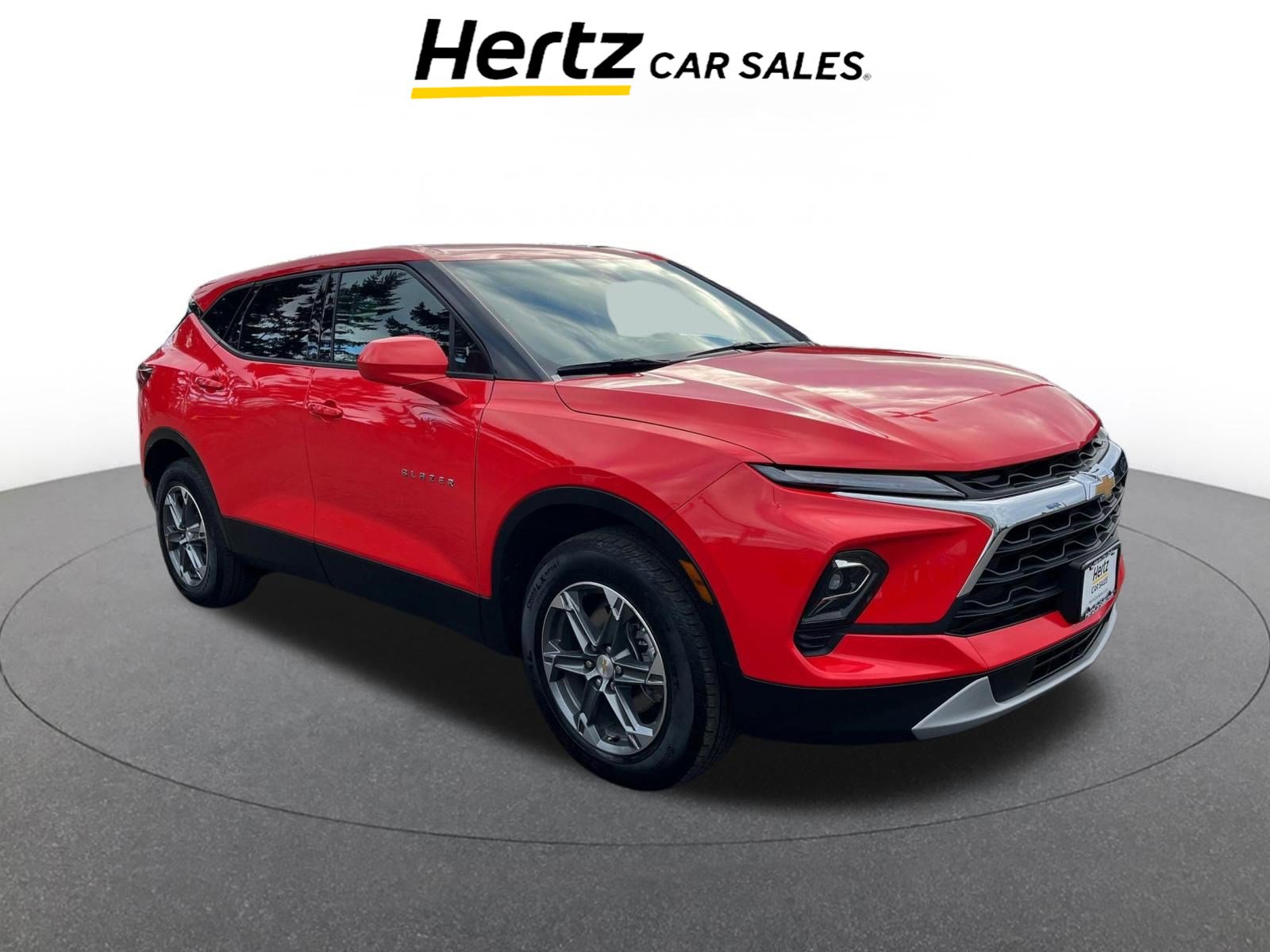 Used 2025 Chevrolet Blazer LT image 1