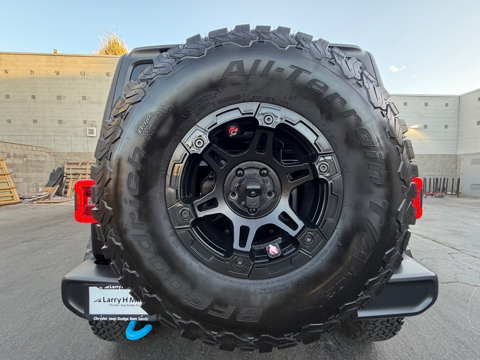 Used 2023 Jeep Wrangler Unlimited Rubicon 4xe AWD/4WD image 14