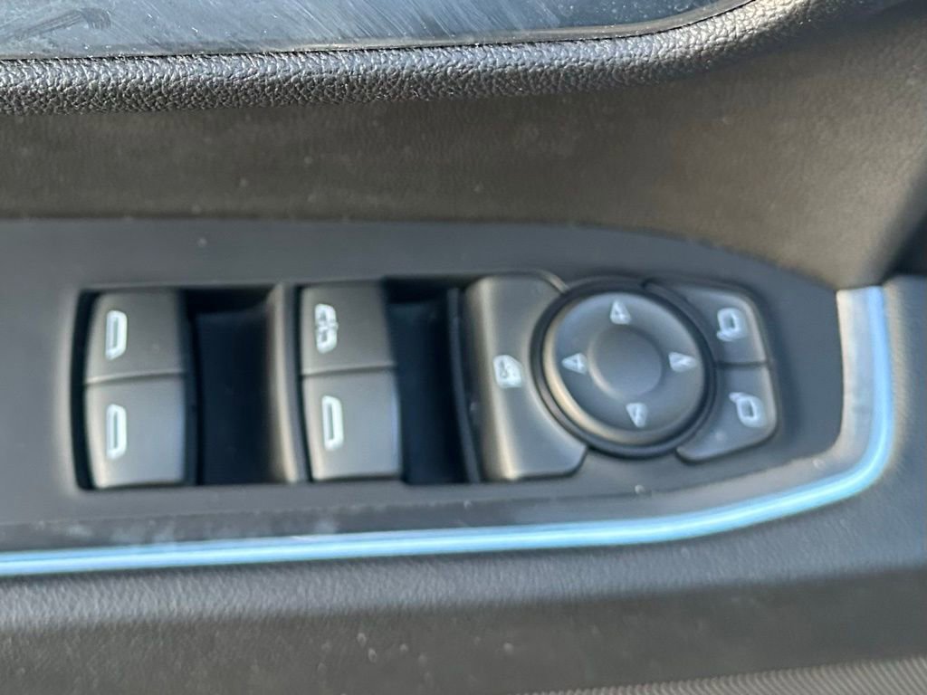 Used 2022 Chevrolet Silverado 1500 LT image 13