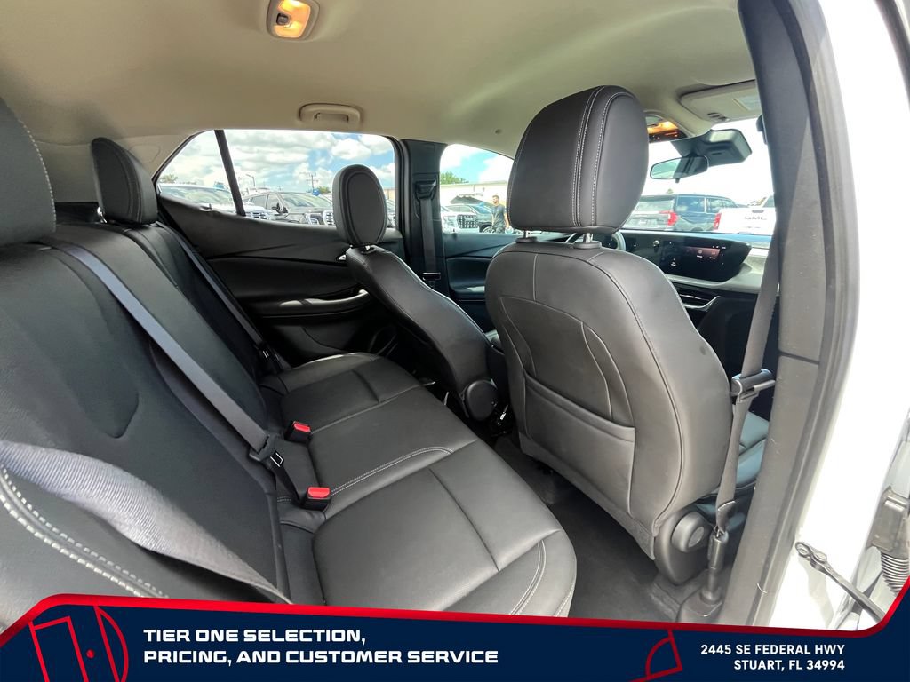 Used 2024 Buick Encore GX Sport Touring w/ Advanced Technology Package FWD image 17