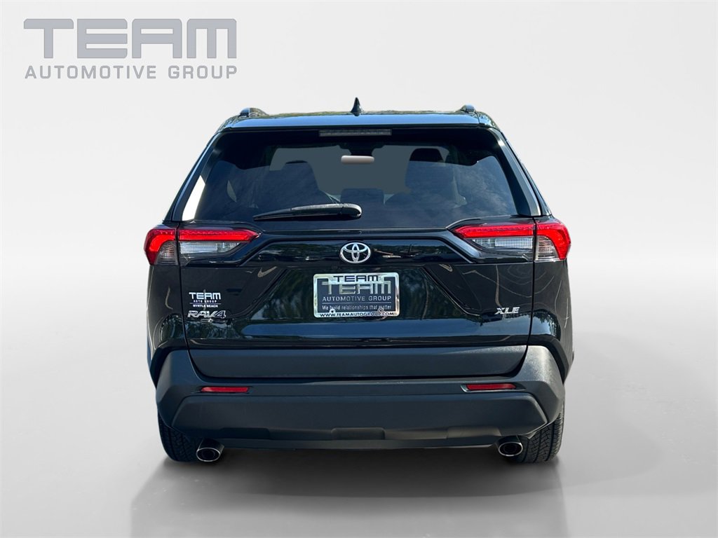 Used 2020 Toyota RAV4 XLE image 6