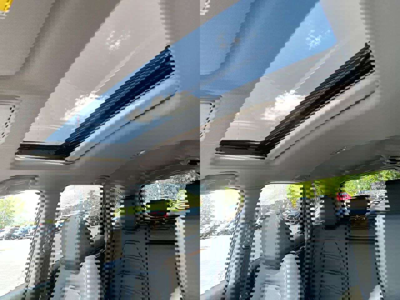 Used 2022 Honda CR-V Touring image 24