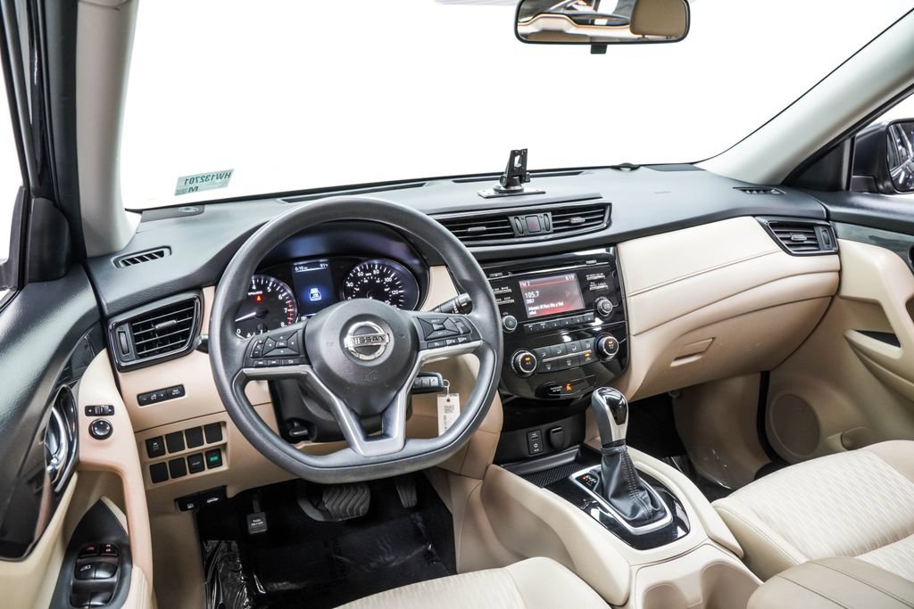 Used 2017 Nissan Rogue S FWD image 5