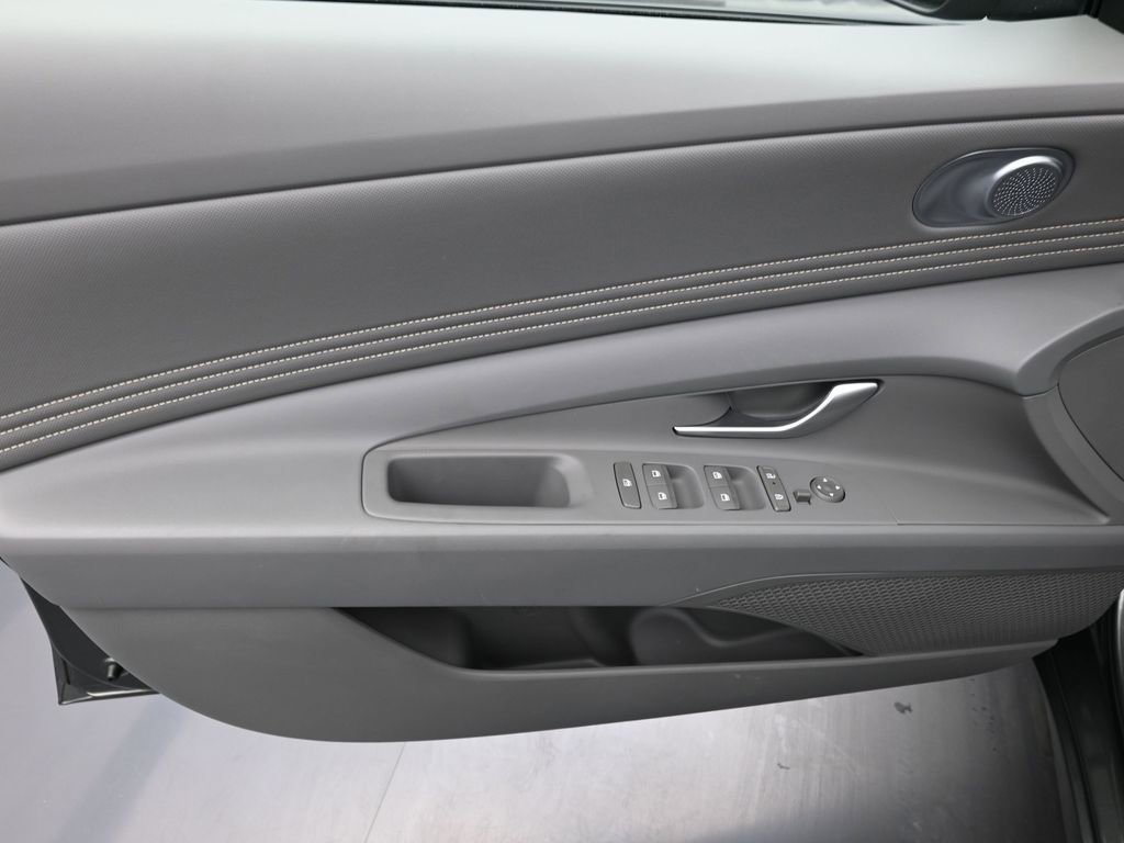 Certified 2026 Hyundai Elantra Sport w/ Cargo Package image 23
