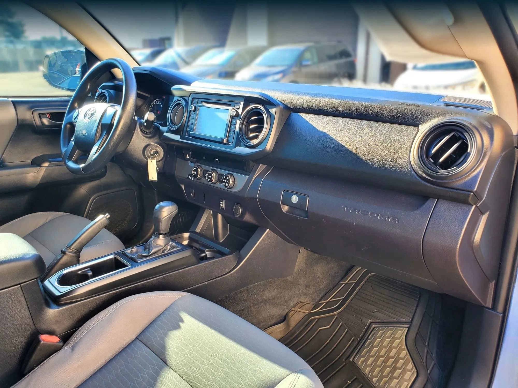 Used 2016 Toyota Tacoma SR RWD image 13