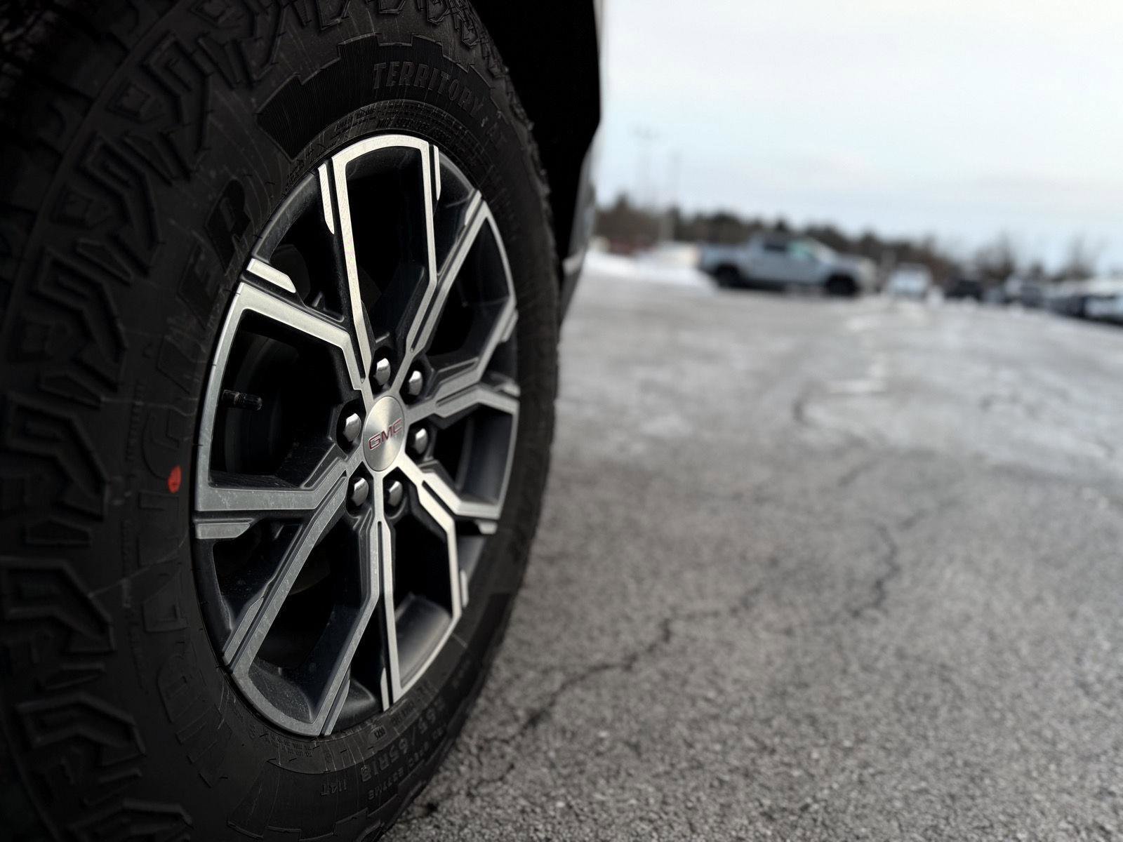 New 2026 GMC Acadia AT4 w/ Luxury Package image 11