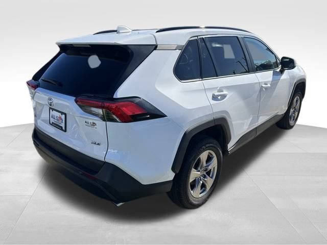 Used 2024 Toyota RAV4 XLE image 9