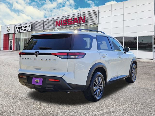 Used 2024 Nissan Pathfinder SV image 4