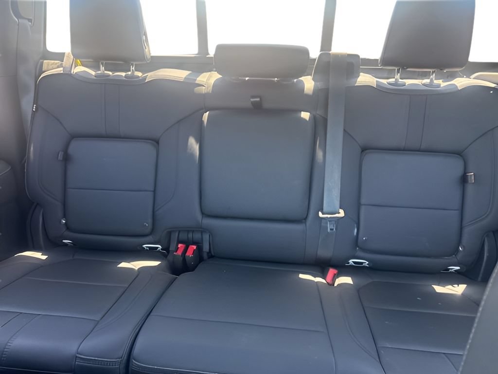 Used 2023 Chevrolet Silverado 2500 High Country w/ LPO, Hitch Package AWD/4WD image 18