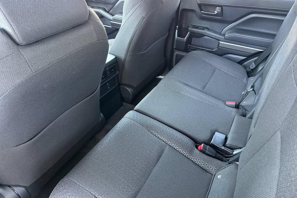 New 2026 Toyota 4Runner SR5 AWD/4WD image 9