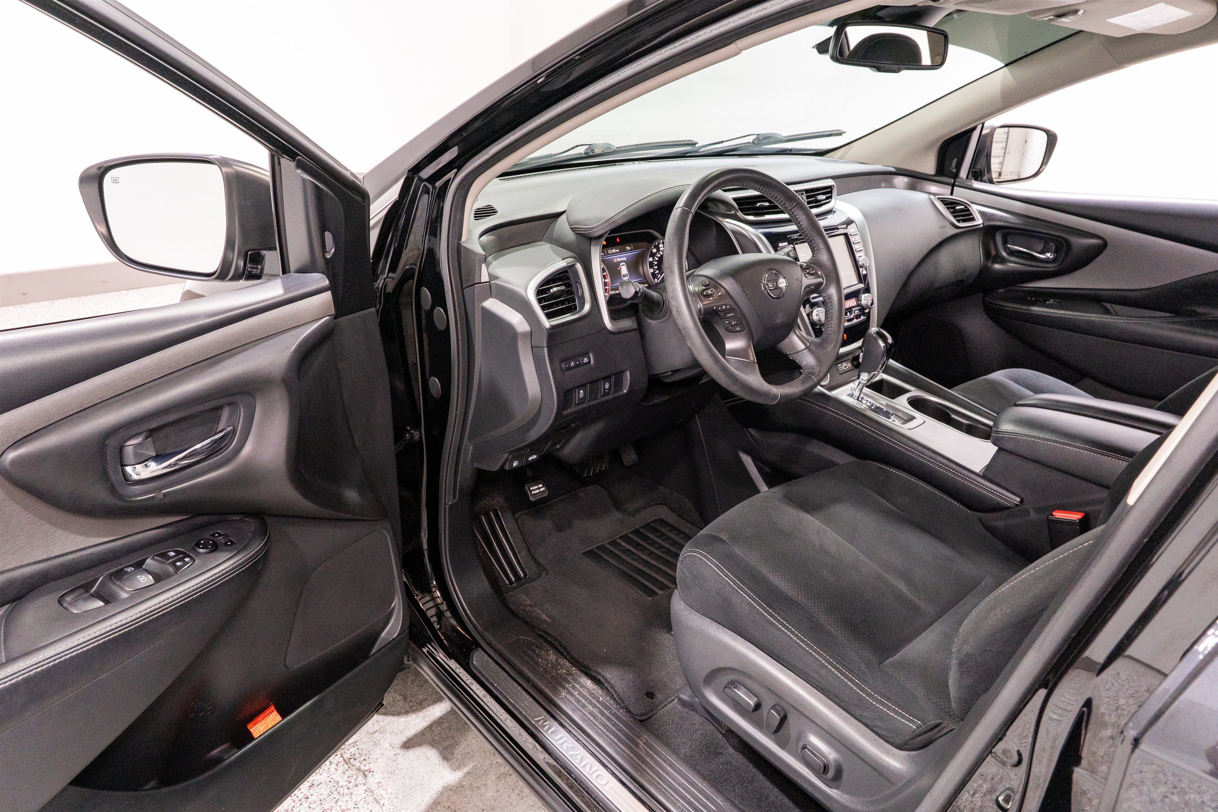 Used 2021 Nissan Murano SV FWD image 12