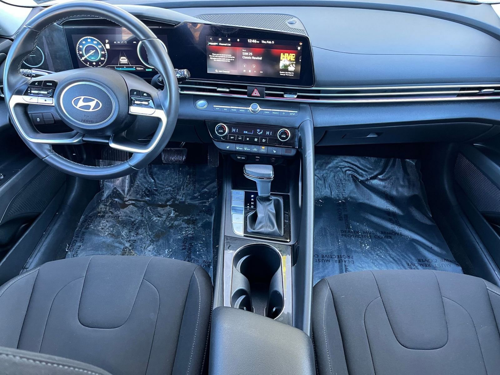 Used 2025 Hyundai Elantra SEL image 29