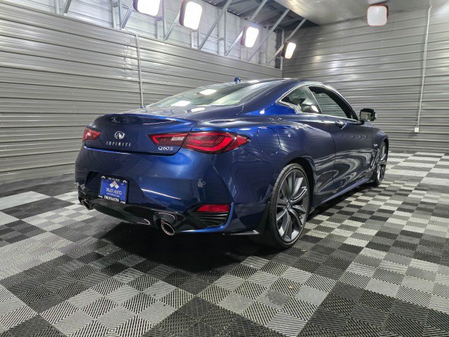 Used 2018 INFINITI Q60 Red Sport 400 w/ Pro Active Package image 5