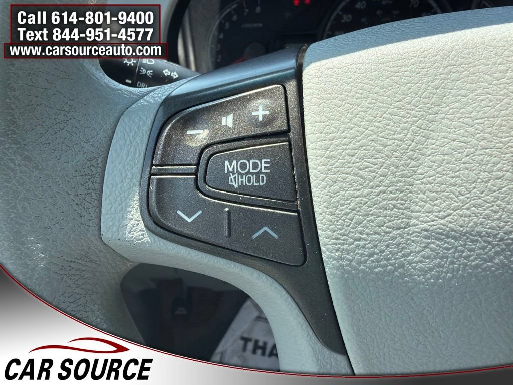 Used 2012 Toyota Sienna LE w/ Towing Pkg FWD image 13