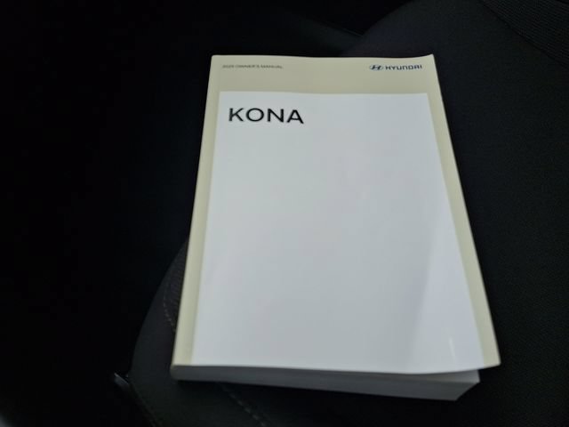 Certified 2025 Hyundai Kona SE AWD/4WD image 26