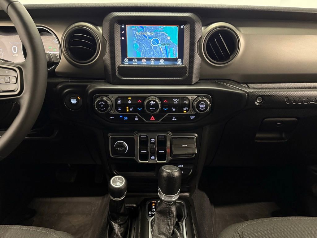 Used 2023 Jeep Wrangler Unlimited w/ Cold Weather Group image 24