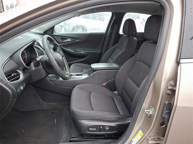 Used 2024 Chevrolet Malibu LT image 10