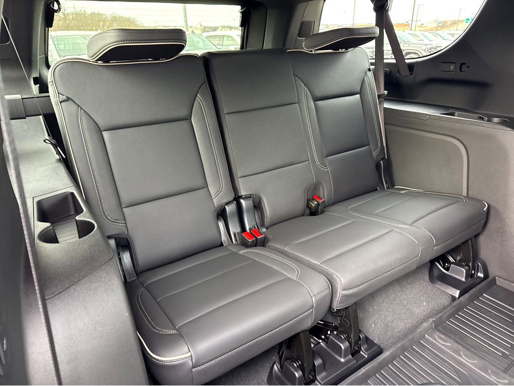 New 2026 GMC Yukon XL Elevation w/ LPO, Get Active Package image 7