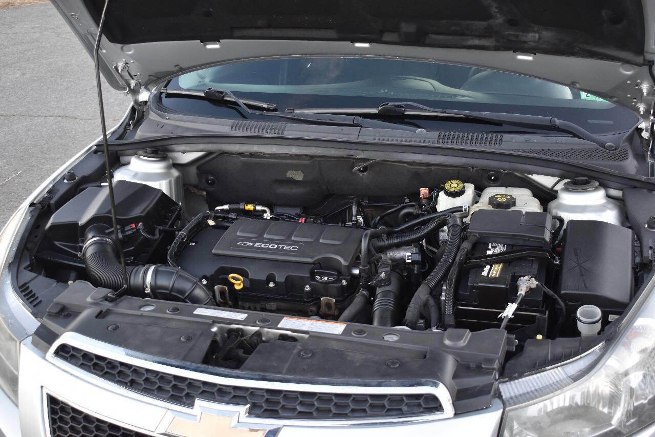 Used 2012 Chevrolet Cruze LT w/ RS Package image 30