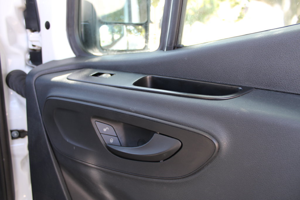 Used 2025 Mercedes-Benz Sprinter 2500 image 21