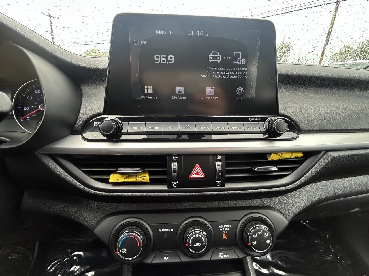 Used 2020 Kia Forte LXS FWD image 18