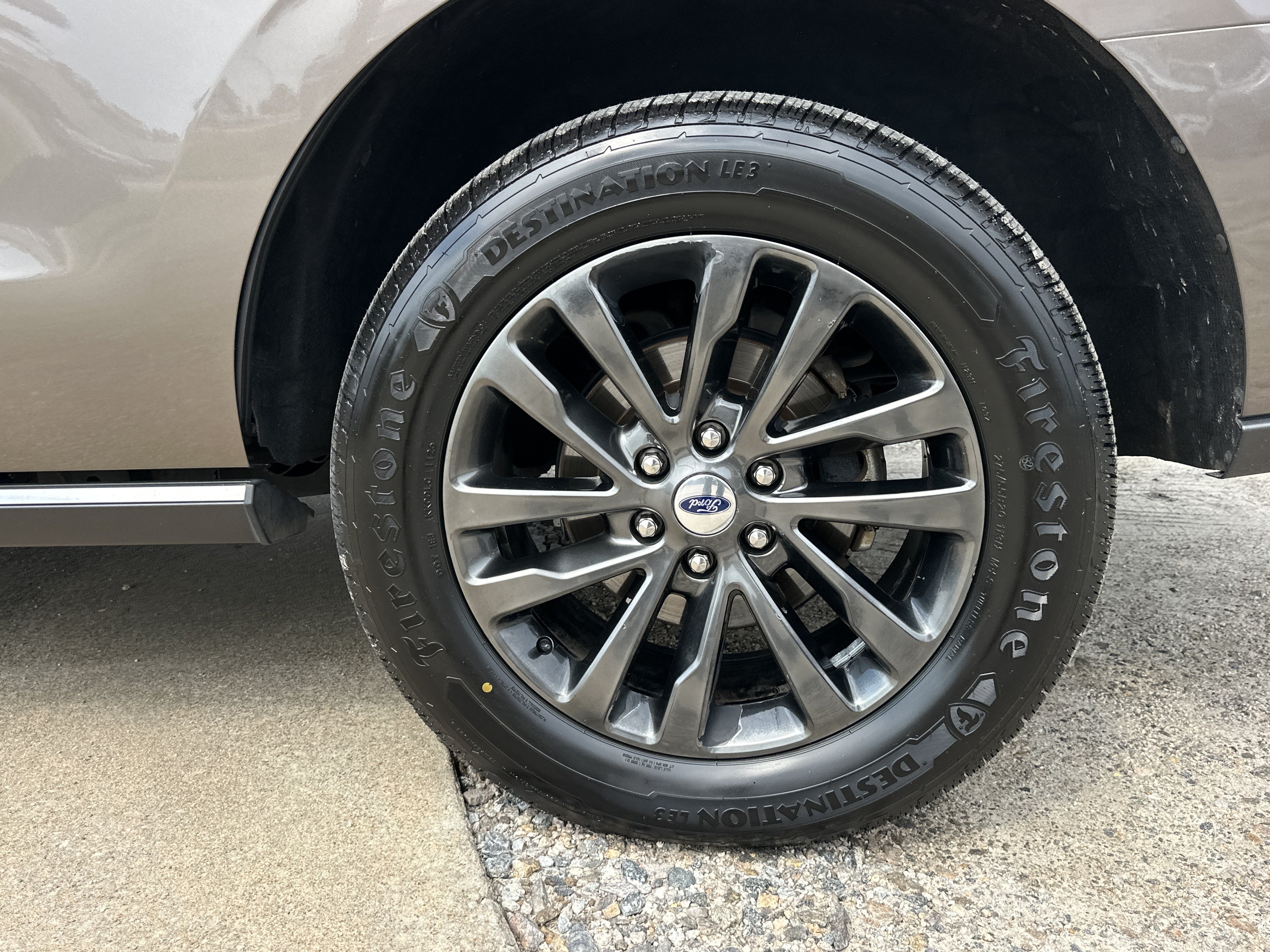 Used 2019 Ford Expedition Limited w/ Equipment Group 301A RWD image 22
