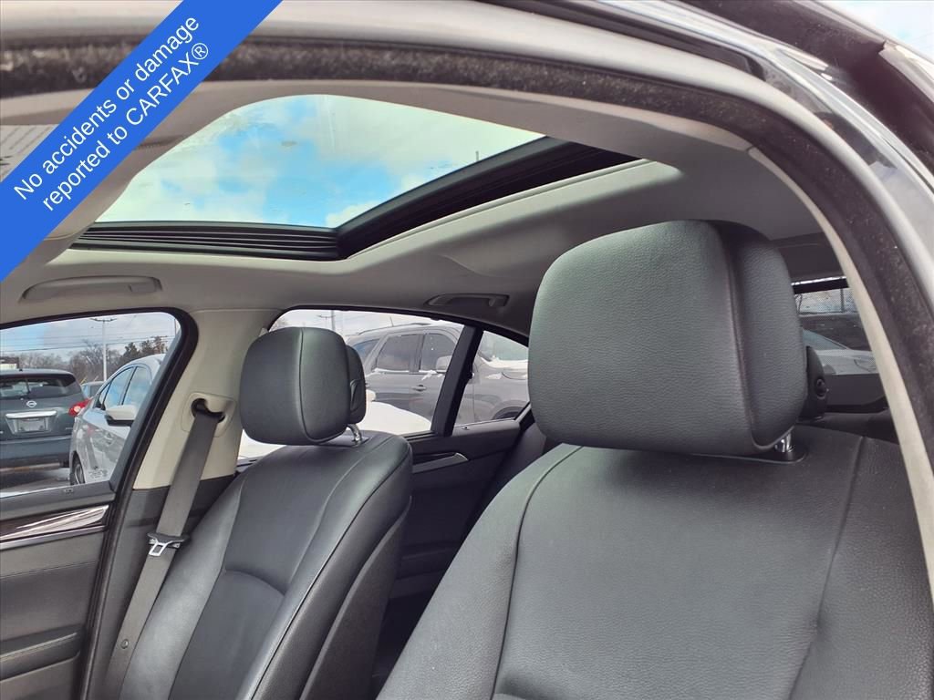 Used 2011 BMW 535i xDrive Sedan image 18