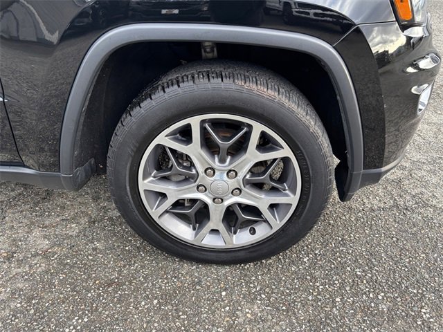 Used 2020 Jeep Grand Cherokee Limited w/ Trailer Tow Group IV image 17