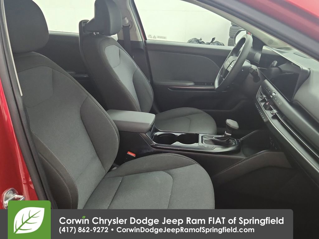 Used 2025 Kia K4 FWD image 30