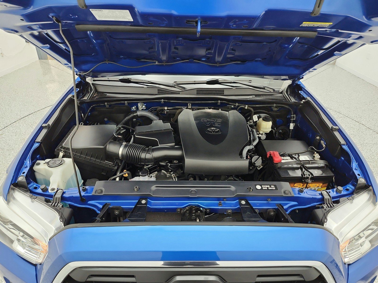 Used 2017 Toyota Tacoma SR5 w/ Tow Package RWD image 22
