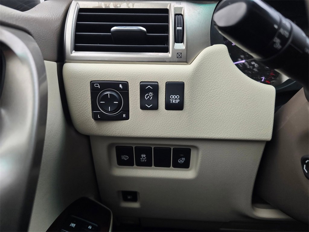Used 2013 Lexus GX 460 Premium image 28
