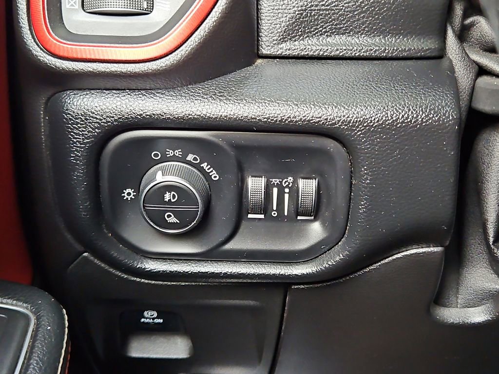 Used 2019 RAM 1500 Rebel AWD/4WD image 15